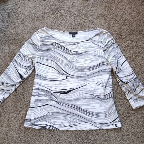 St John Women's Size Large Black and White Wave Striped Long Sleeve Shirt - Picture 4 of 10